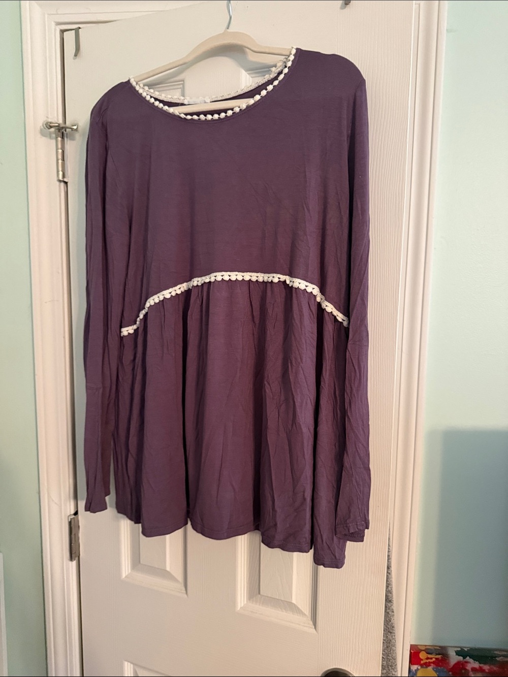 Chic Soul Plum Long-Sleeve Peasant Top with Cream Trim